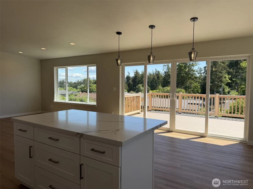 Property photo for 621 La Fiesta Street, Coupeville photo 6