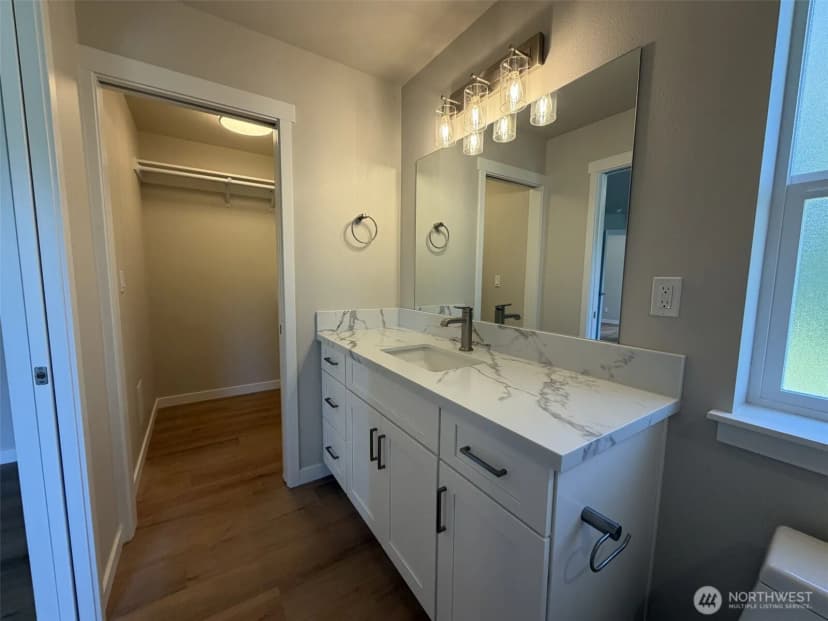 Property photo for 621 La Fiesta Street, Coupeville photo 14
