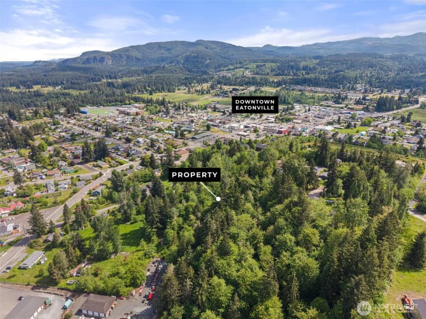 Property photo for 475 Larson Street, Eatonville photo 2