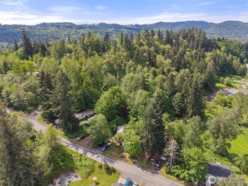 Property photo for 475 Larson Street, Eatonville photo 5