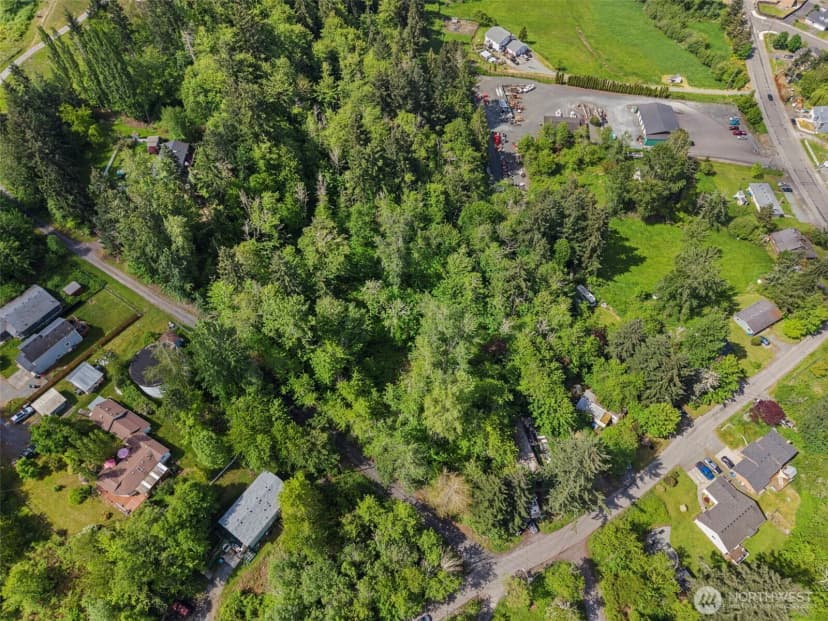 Property photo for 475 Larson Street, Eatonville photo 4