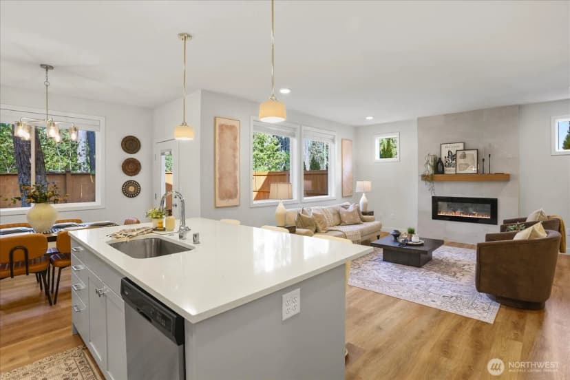 Property photo for 121 171st Place Sw #b, Bothell photo 8