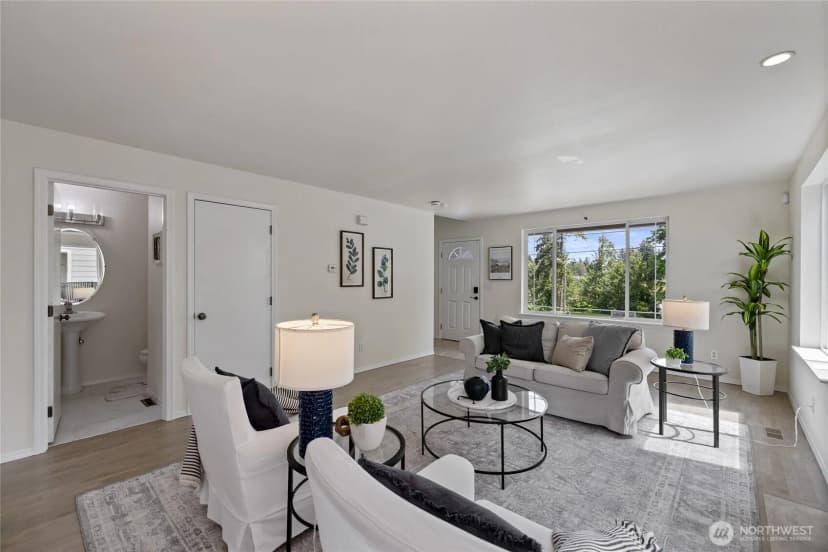 Property photo for 1641 Bayview Drive W, Bremerton photo 8