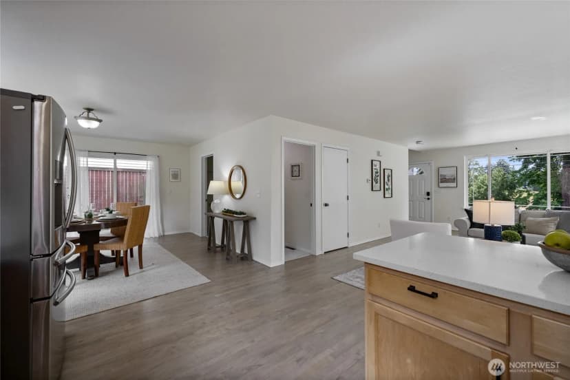 Property photo for 1641 Bayview Drive W, Bremerton photo 4