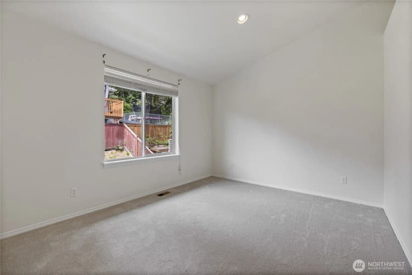 Property photo for 1641 Bayview Drive W, Bremerton photo 26