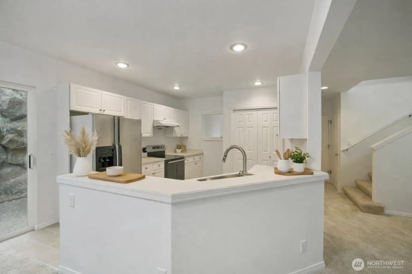 Property photo for 3904 Ne 5th Place, Renton photo 7