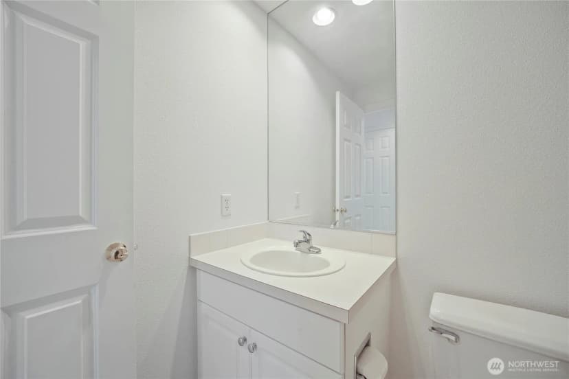 Property photo for 3904 Ne 5th Place, Renton photo 17