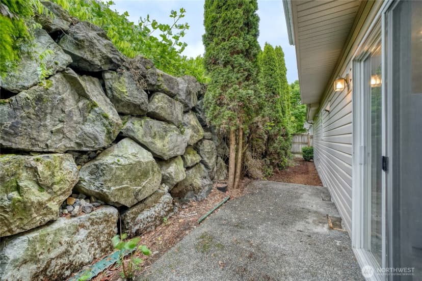 Property photo for 3904 Ne 5th Place, Renton photo 20