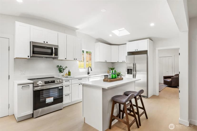Property photo for 640 Ferndale Avenue Ne, Renton photo 7
