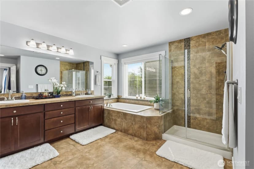 Property photo for 28132 11th Avenue Nw, Arlington photo 18