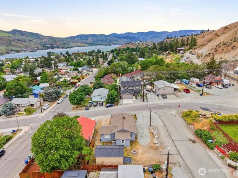 Property photo for 608 N Bradley Street, Chelan photo 2