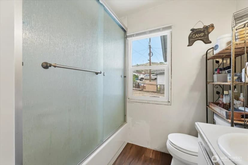 Property photo for 608 N Bradley Street, Chelan photo 17