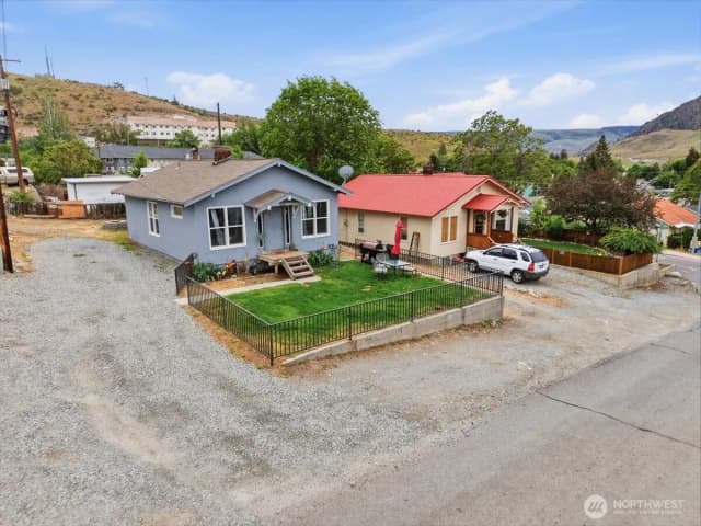 Property photo for 608 N Bradley Street, Chelan photo 3