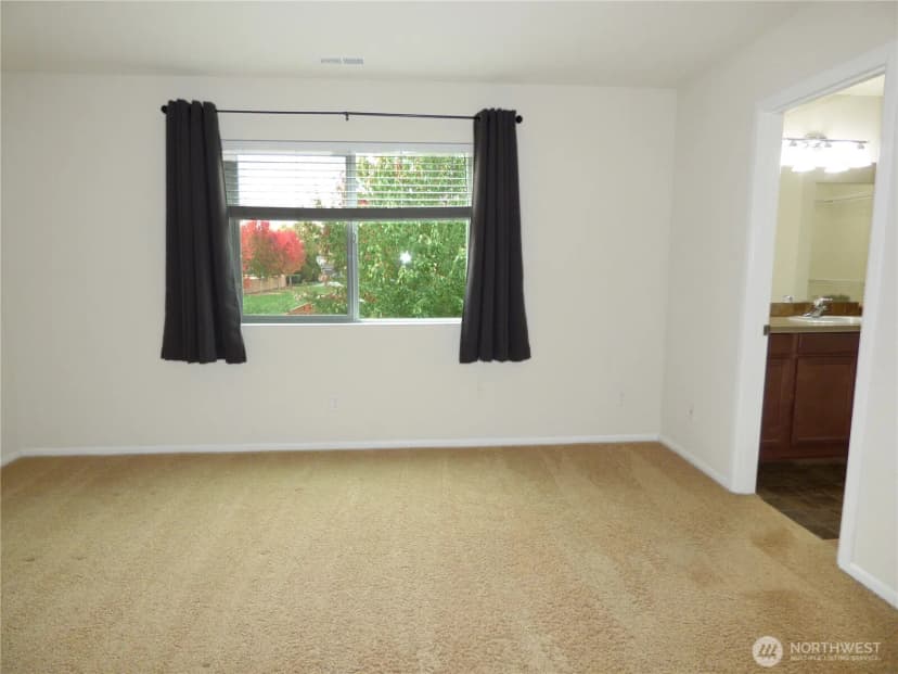 Property photo for 2720 13th Avenue Nw, Puyallup photo 12