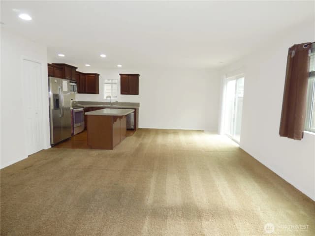 Property photo for 2720 13th Avenue Nw, Puyallup photo 2