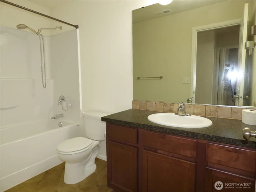 Property photo for 2720 13th Avenue Nw, Puyallup photo 21