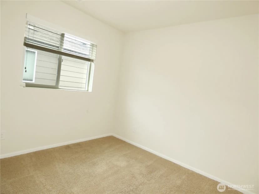 Property photo for 2720 13th Avenue Nw, Puyallup photo 19
