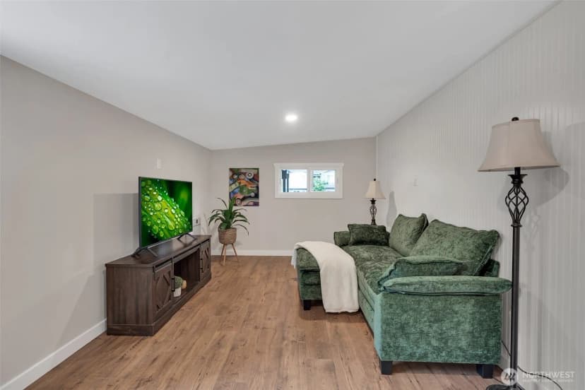 Property photo for 24855 16th Avenue S, Des Moines photo 19
