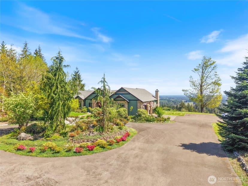 Property photo for 8144 Todderjen Lane Sw, Olympia photo 4