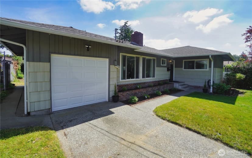Property photo for 10746 63rd Avenue S, Seattle photo 2