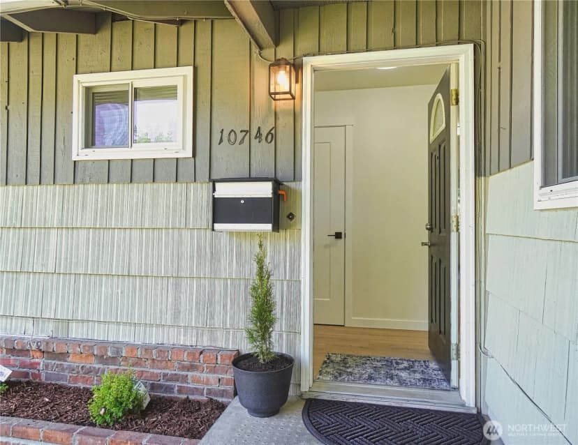 Property photo for 10746 63rd Avenue S, Seattle photo 29