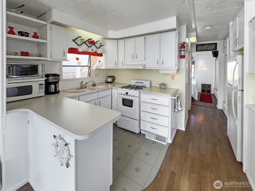 Property photo for 5001 Bay Road #d3, Blaine photo 9