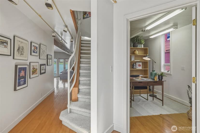 Property photo for 10 E Roanoke Street #8, Seattle photo 6
