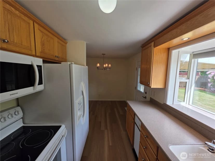 Property photo for 11211 Se 223rd Place, Kent photo 24
