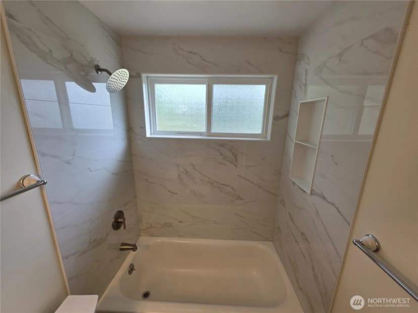 Property photo for 11211 Se 223rd Place, Kent photo 37