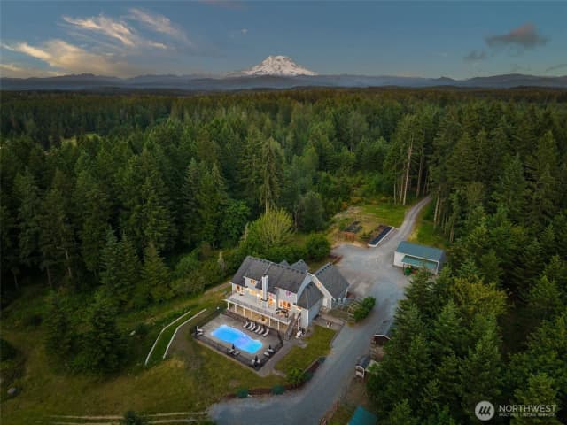 Property photo for 37804 34th Avenue E, Roy