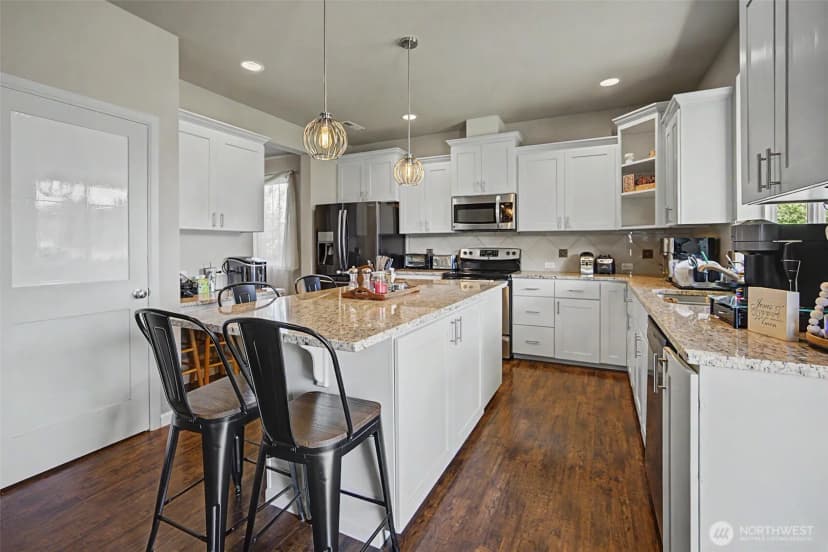 Property photo for 502 Carrier Avenue Sw, Orting photo 11