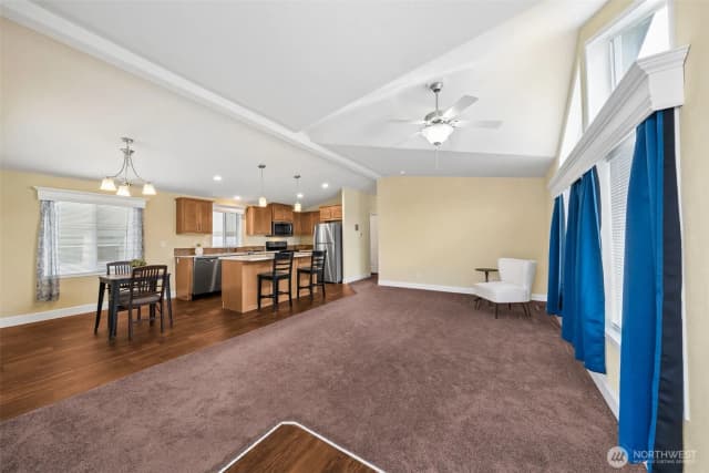 Property photo for 1226 Maple Drive, Enumclaw photo 4