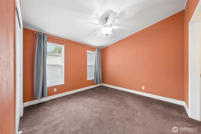 Property photo for 1226 Maple Drive, Enumclaw photo 9