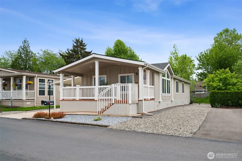 Property photo for 1226 Maple Drive, Enumclaw photo 2