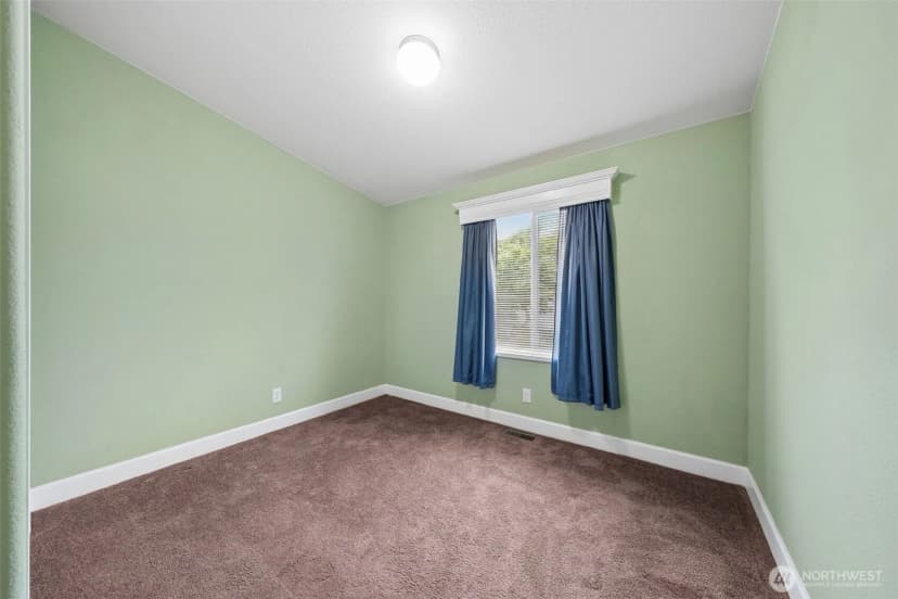 Property photo for 1226 Maple Drive, Enumclaw photo 12