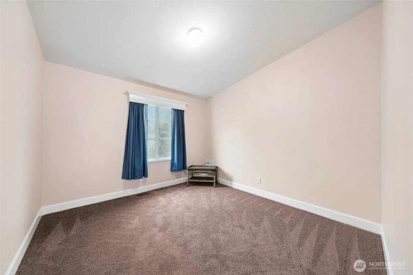 Property photo for 1226 Maple Drive, Enumclaw photo 14