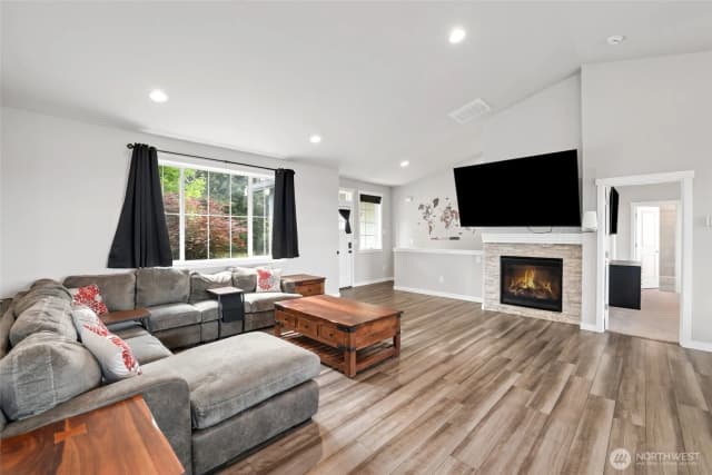 Property photo for 10612 Palisades Street Se, Yelm photo 4