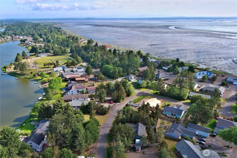 Property photo for 579 Blue Wing Loop Se, Ocean Shores photo 11