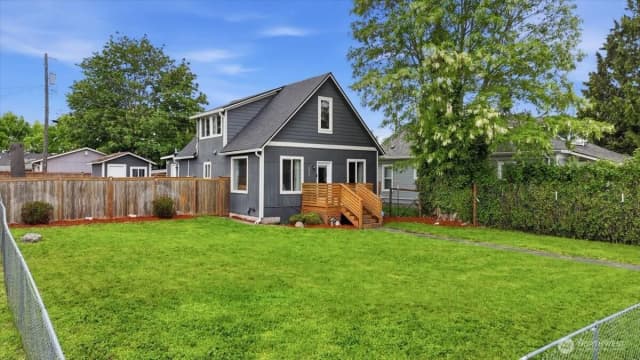 Property photo for 717 S 58th Street, Tacoma photo 4