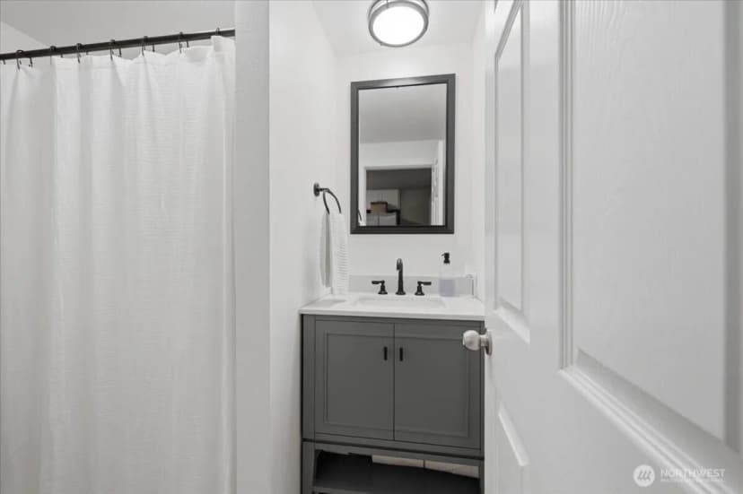 Property photo for 717 S 58th Street, Tacoma photo 12