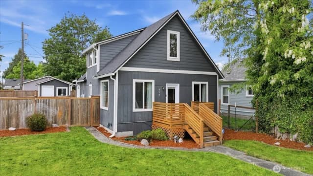 Property photo for 717 S 58th Street, Tacoma photo 3