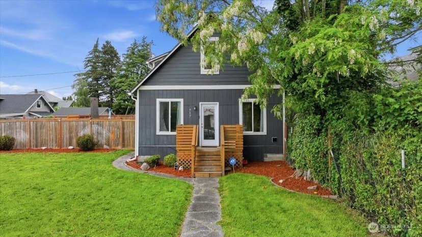 Property photo for 717 S 58th Street, Tacoma photo 2