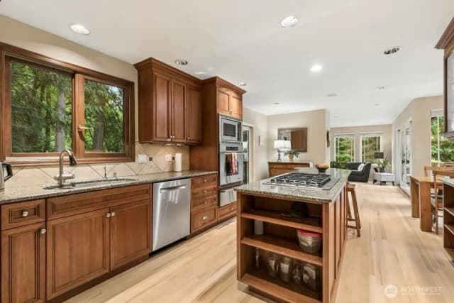 Property photo for 1830 216th Place Ne, Sammamish photo 3