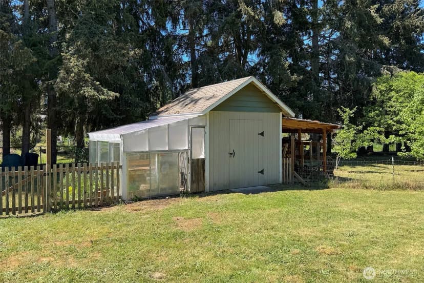 Property photo for 221 Mccomb Lane, Sequim photo 36