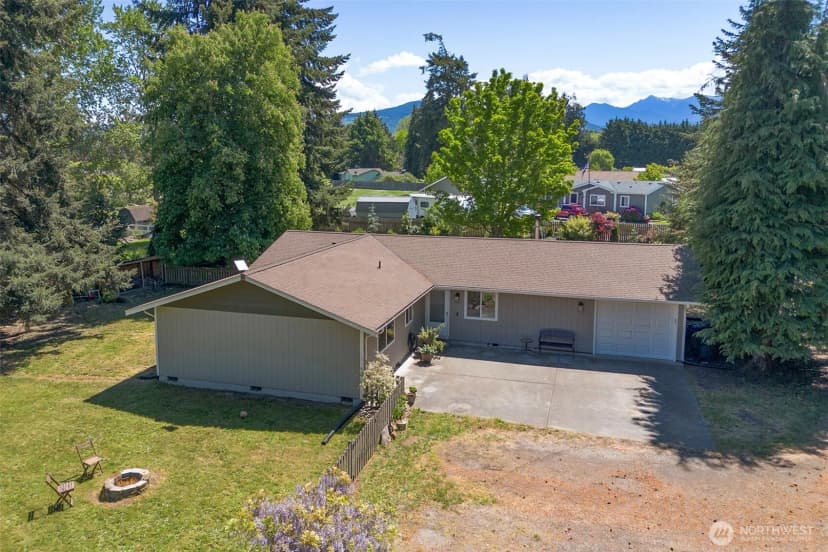 Property photo for 221 Mccomb Lane, Sequim photo 2