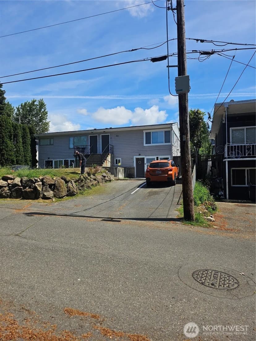 Property photo for 912 Glennwood Avenue Ne, Renton photo 6