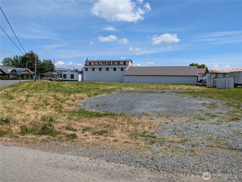 Property photo for 9728 270th Street Nw, Stanwood photo 4