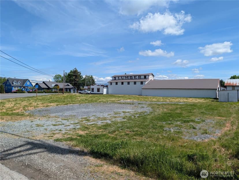Property photo for 9728 270th Street Nw, Stanwood photo 2