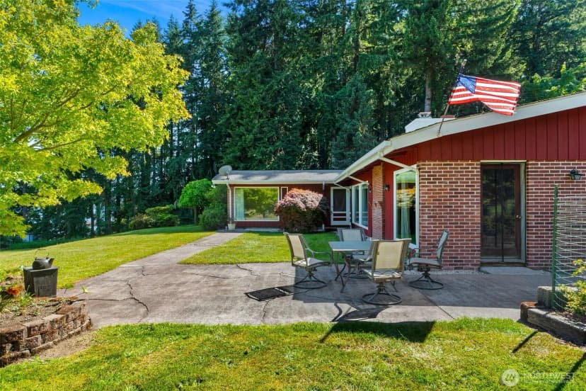 Property photo for 8006 Urquhart Street Nw, Olympia photo 9