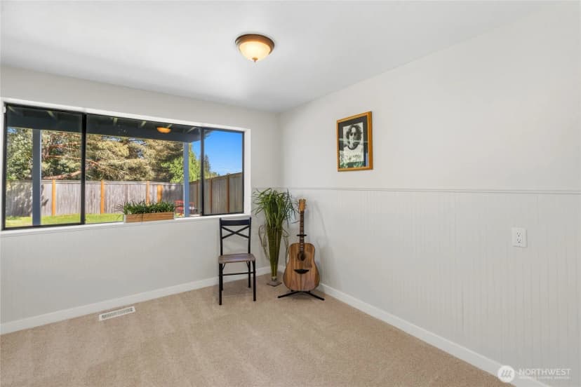 Property photo for 8613 4th Place Se, Everett photo 32